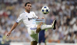 NBA季后赛激战正酣 东西部豪强展开激烈角逐