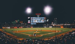 皇马放权阿隆索定夺维尼修斯纪律问题，塞尔电台揭秘俱乐部内部管理新动向